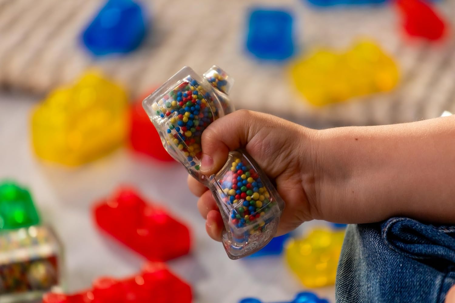 Jelly Blox – Kreativset, Bauspielzeug ab 2 Jahren, mit 20 Sinnesbausteinen, Konstruktionsspielzeug für Kinder, Sinnesspiel mit bunten Kacheln