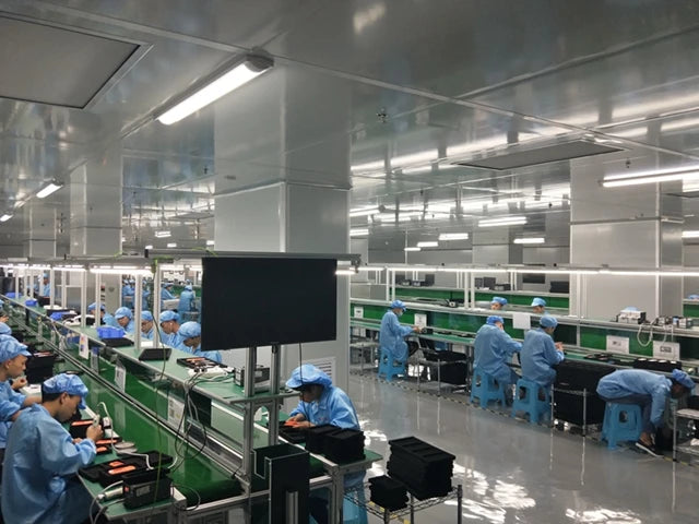 Magic 1 2300 Pa Vakuum-Dampfbügeleisen mit leistungsstarker Absaugung für schnelle Faltenentfernung