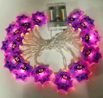 2PCS1.5/3m Halloween LED Lichterkette, Kürbis Geister Spinnennetz Fledermaus Kronleuchter, Batteriebetriebene Halloween Dekoration Requisiten