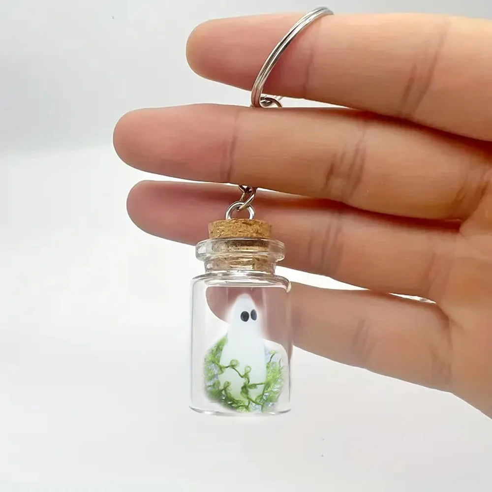 Leuchtender Geister-Schlüsselanhänger, Halloween, winzige leuchtende Driftflasche, Adopt Ghost-Schlüsselring, kreatives Design, grüner Gespenst-Schmuck, Geschenk