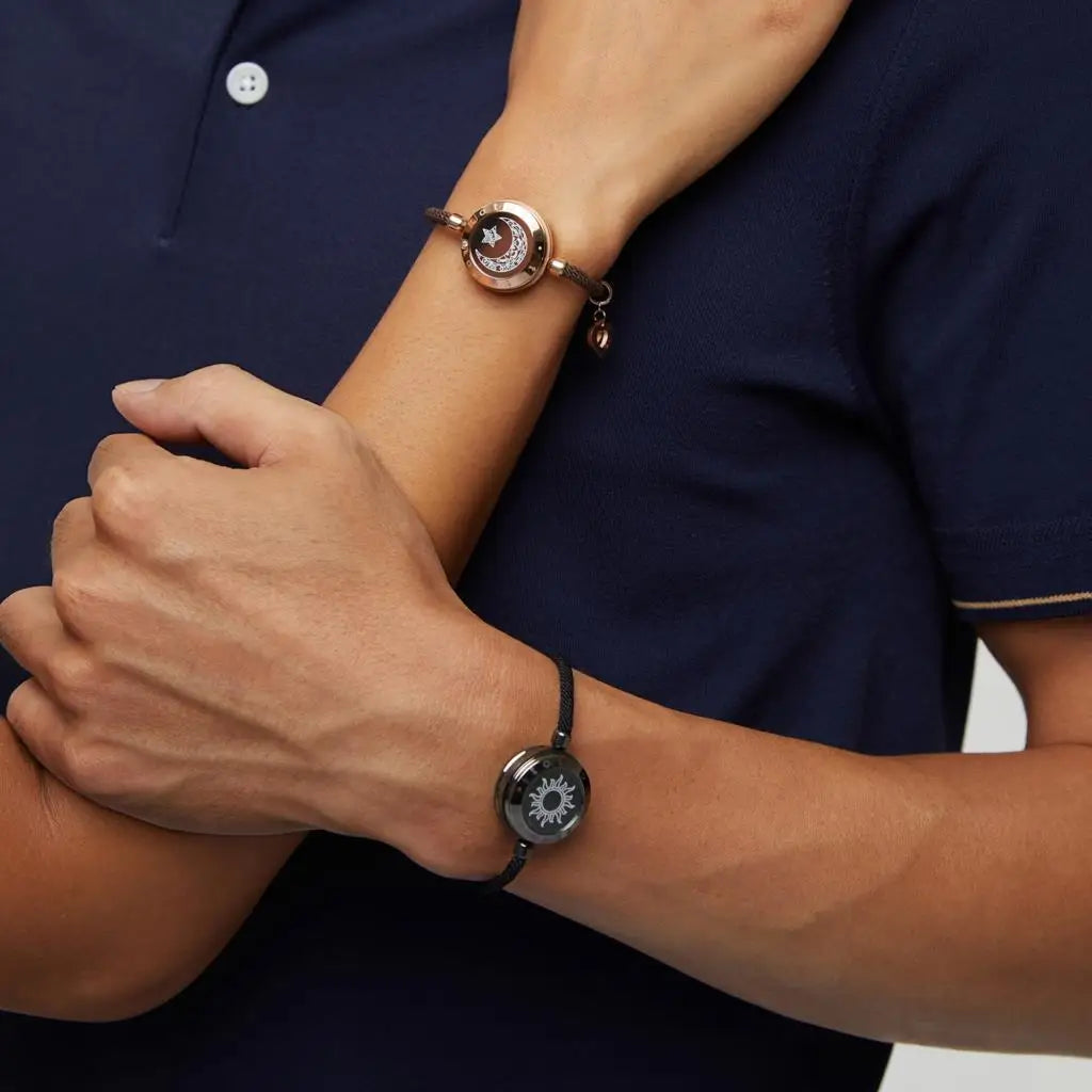 Totwoo Long Distance Touch Leuchtende und vibrierende Armbänder für Paare