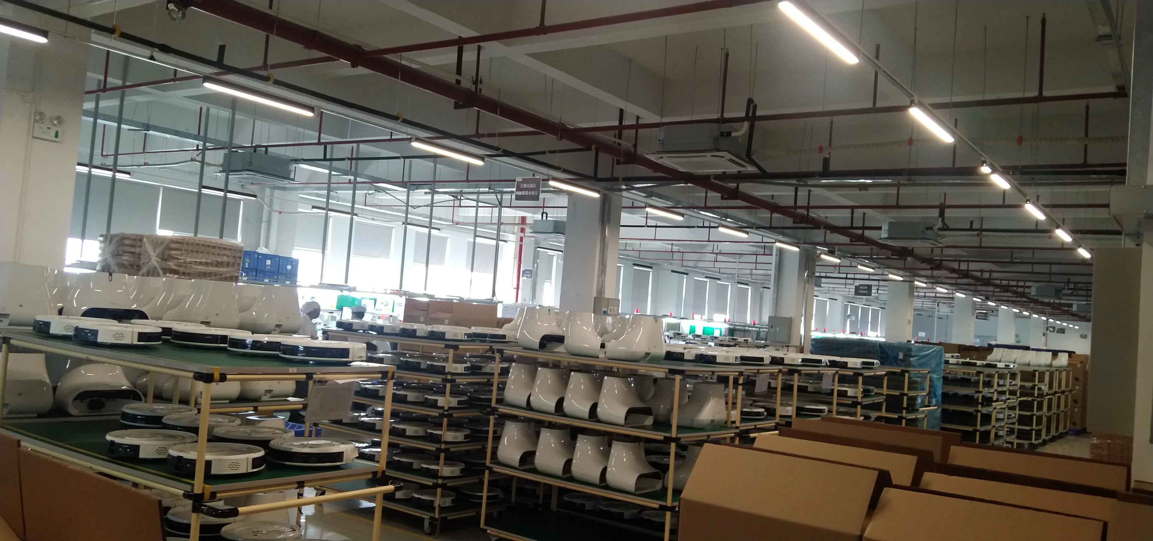 Magic 1 2300 Pa Vakuum-Dampfbügeleisen mit leistungsstarker Absaugung für schnelle Faltenentfernung