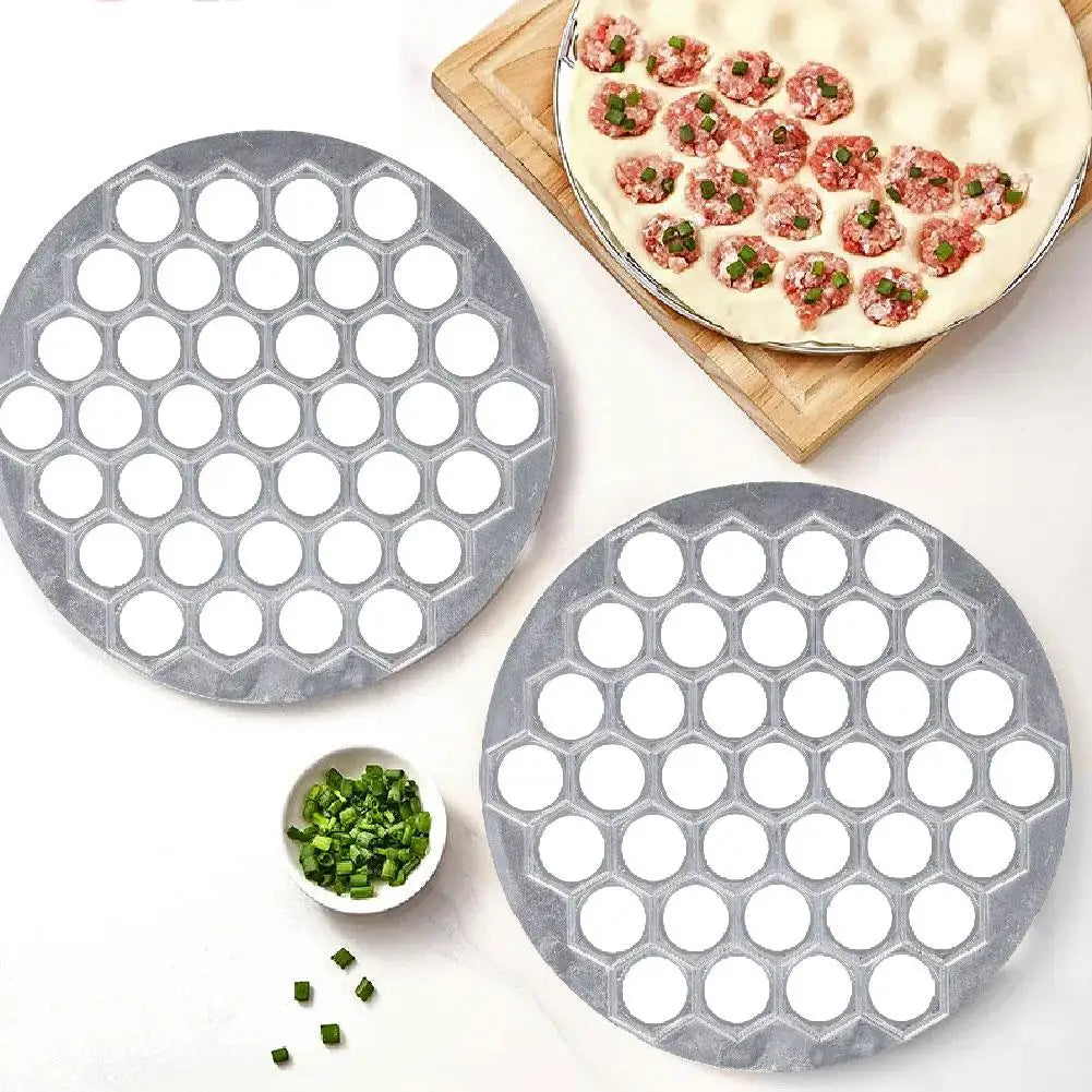 Aluminium-Knödelform, Ravioli-Maker, russischer Pelmeni-Maker, Knödelmaschine, Ravioli-Schneider, Küchen- und Kochutensilien, 37 Löcher