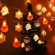2PCS1.5/3m Halloween LED Lichterkette, Kürbis Geister Spinnennetz Fledermaus Kronleuchter, Batteriebetriebene Halloween Dekoration Requisiten