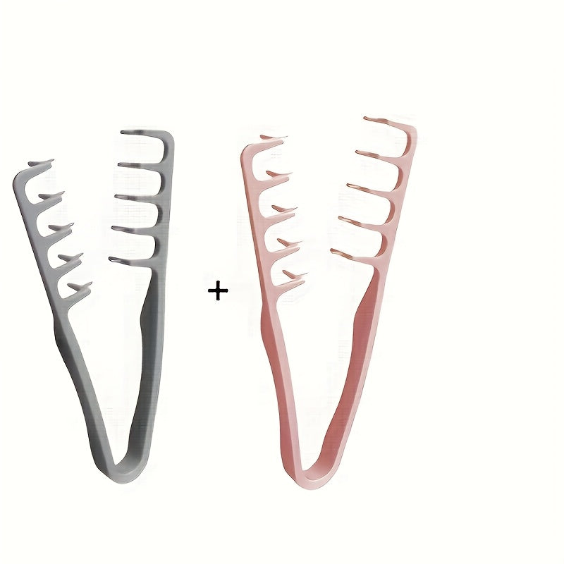 Dieser faltbare Stylingkamm wurde entwickelt, um Volumen und Textur für sofortigen Stand am Ansatz zu verleihen. Er eignet sich perfekt für feines und plattes Haar und sorgt für ein flauschiges Ende bei Ponyfrisuren, Pferdeschwänzen und Herren-Quiffs.