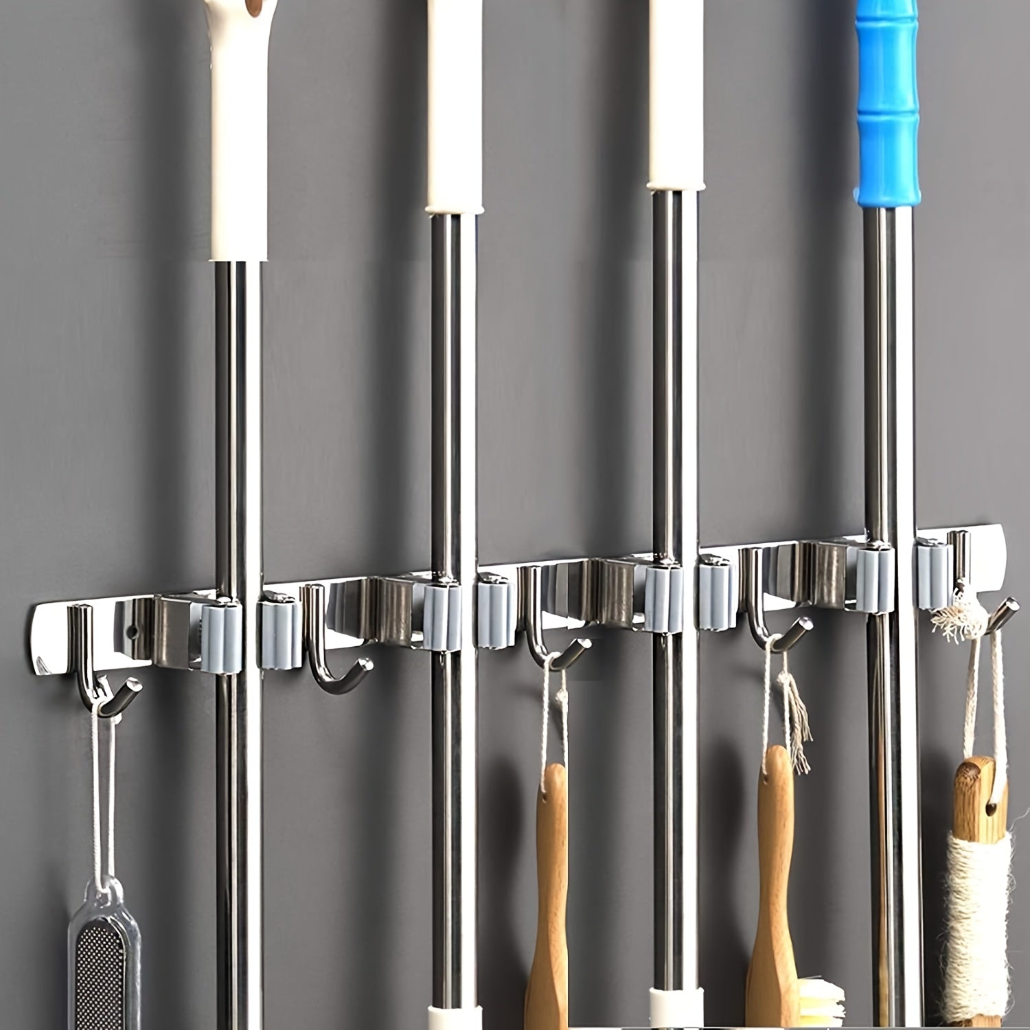 1 Stück robuste, wandmontierte Werkzeugablage aus Edelstahl, Halterung für Mopp und Besen - Geeignet für Haushalt, Küche, Garage, Waschküche, Badezimmer zur Organisation und Aufbewahrung mit Haken