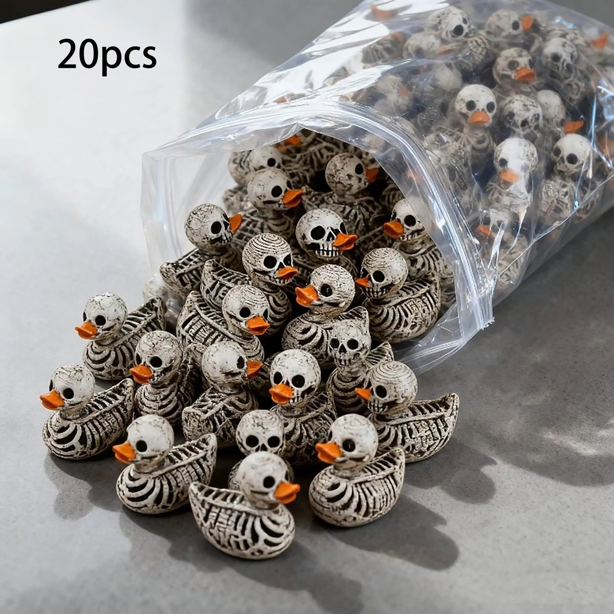 Gothic Totenkopf-Enten 20er-Set – Harzfiguren, Schreibtischdeko Halloween & Party