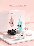 Tragbare Mini-Kapsel-Powerbank, integriertes Kabel, Typ-C-Stecker, 22,5 W, schnelles Aufladen für iPhone, Samsung, Xiaomi, externer Ersatzakku