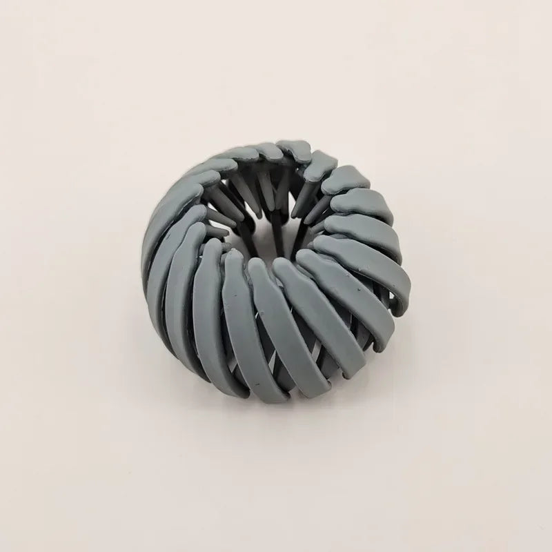 Einziehbarer Pferdeschwanzhalter