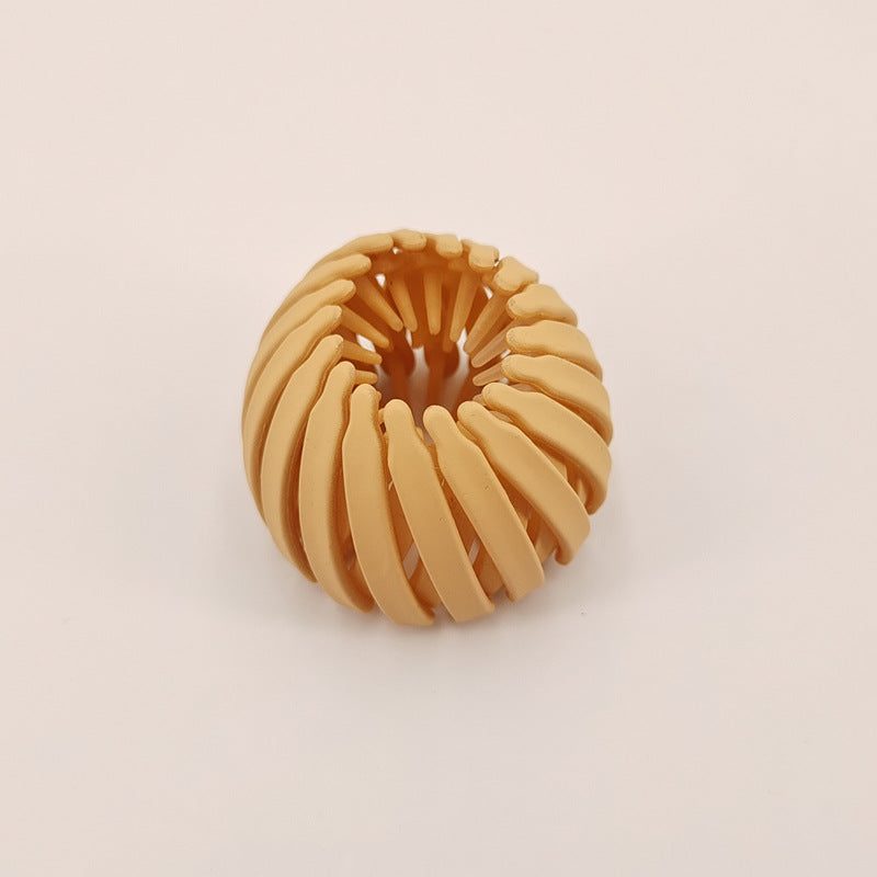 Einziehbarer Pferdeschwanzhalter