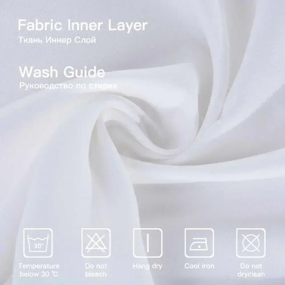 Dreiteiliger Weihnachtskissenbezug von Disney Mickey Minnie, bemalt mit glücklichen Szenen wie Schneehütte, Mickey Minnie und Weihnachtsmann