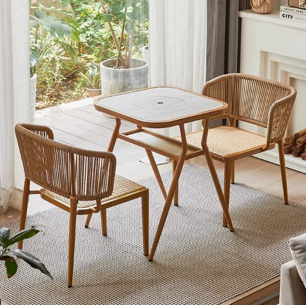 Ofenherstellung von Tee, Balkon, dreiteiliges Set aus Tischen und Stühlen, kleiner multifunktionaler elektrischer Keramikherd, Grillen-Esszimmer