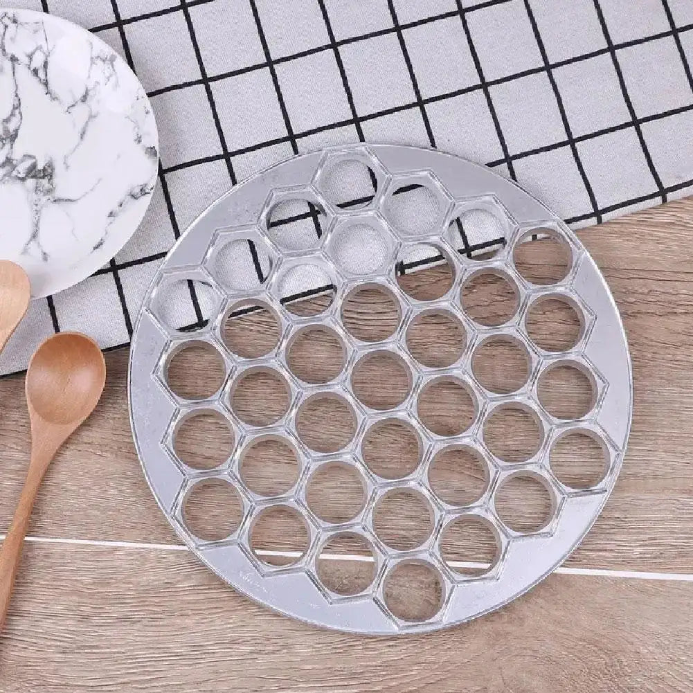 Aluminium-Knödelform, Ravioli-Maker, russischer Pelmeni-Maker, Knödelmaschine, Ravioli-Schneider, Küchen- und Kochutensilien, 37 Löcher