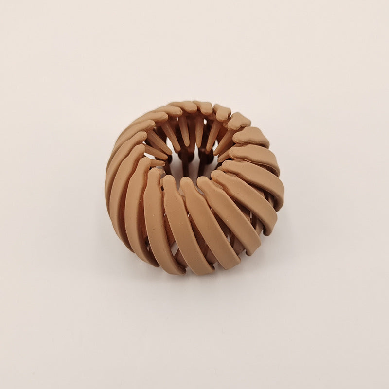 Einziehbarer Pferdeschwanzhalter