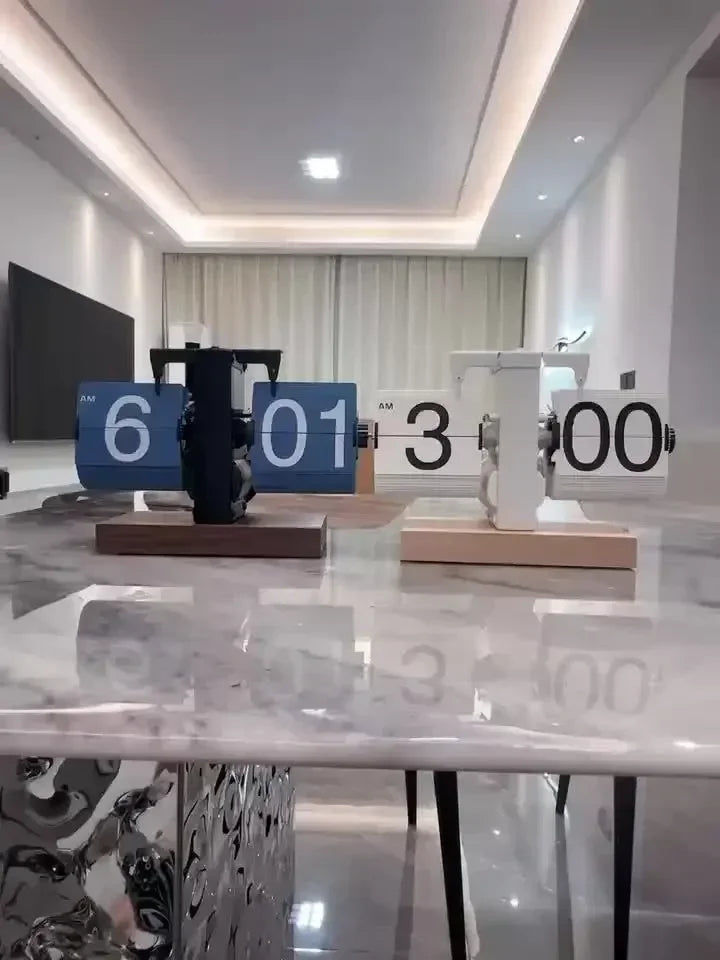 Batteriebetriebene mechanische Schmelzuhr, klappbare Schreibtischuhr, digitale Retro-Uhr mit automatischem rotierendem Rohr, zur Dekoration