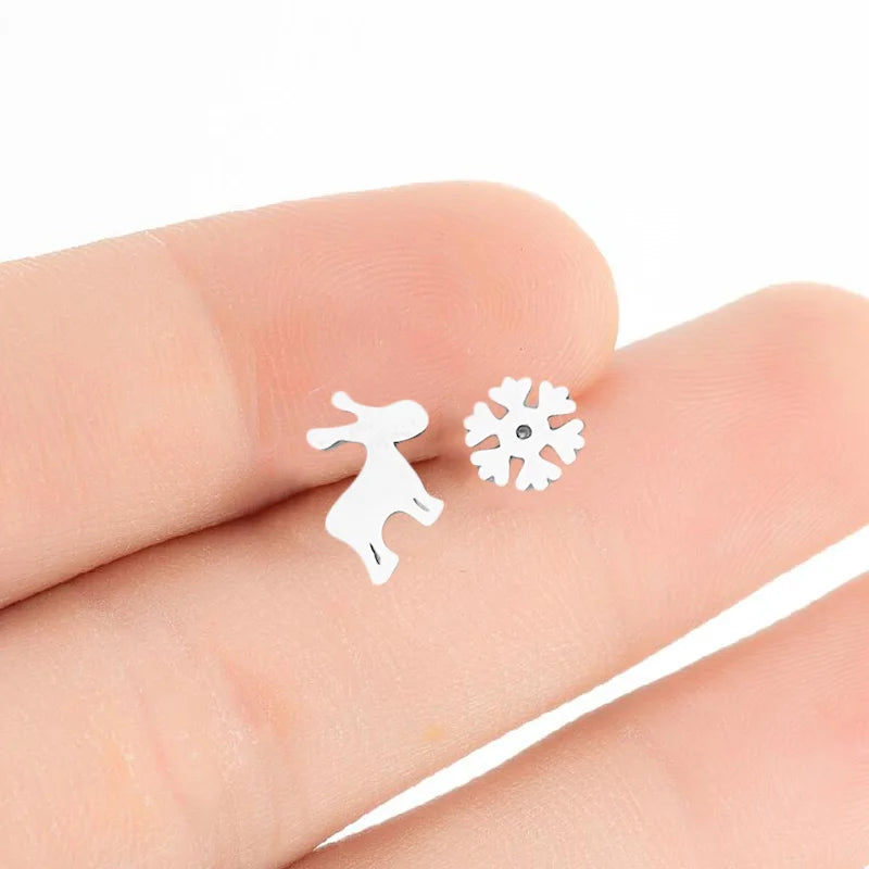 SMJEL Niedliche Tier-Hirsch-Ohrstecker, kleine Lebkuchenmann-Schneeflocken-Ohrringe für Mädchen, Edelstahl, Weihnachtsschmuck, Brincos