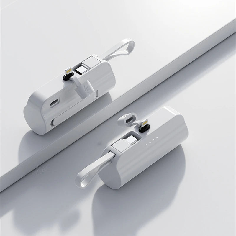 5000 mAh Kapsel Mini Power Bank für iPhone 14 Samsung Huawei Xiaomi Tragbares Ladegerät Powerbank mit Telefonhalter Ersatzakku