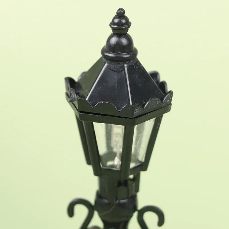 4 Teile/satz Weihnachten Mini Straßenlaterne Modelle Puppenhaus Straßenlaterne Micro-Landschaft Fee Garten Zubehör