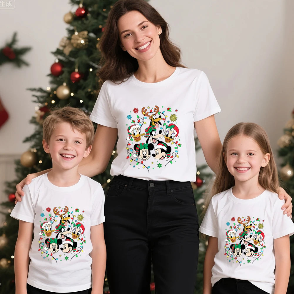 Disney Mickey and Friends Baumwoll-T-Shirts mit Weihnachtsdruck, passende Familien-Outfits für Mama, Papa, Kinder, Urlaubsparty
