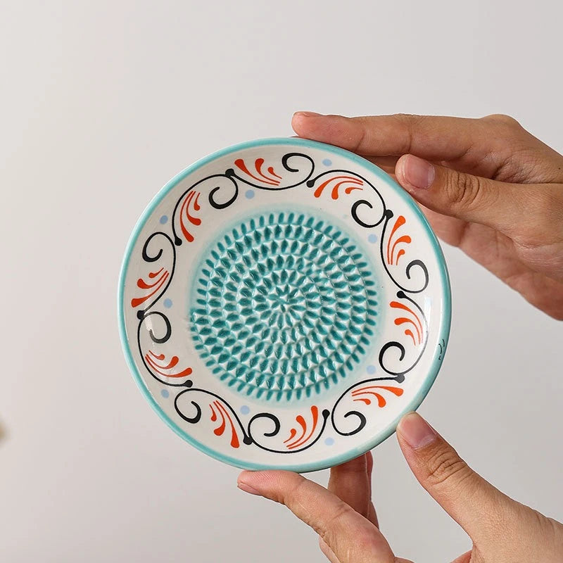 2-in-1 Keramik-Reibe – Ingwer & Knoblauch Reiben | Küchen-Reibeteller rund