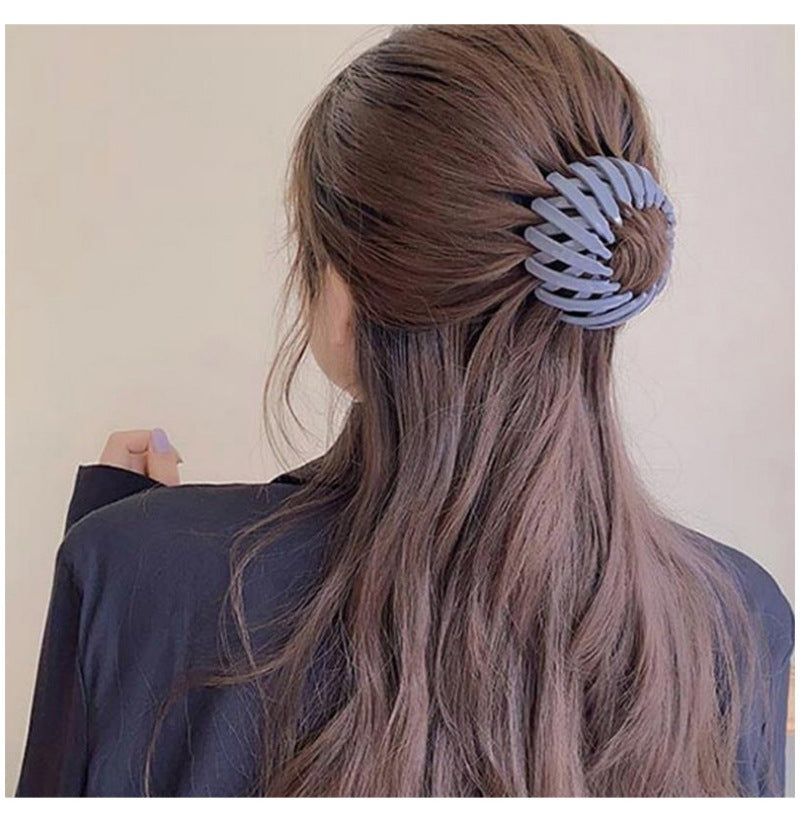 Einziehbarer Pferdeschwanzhalter