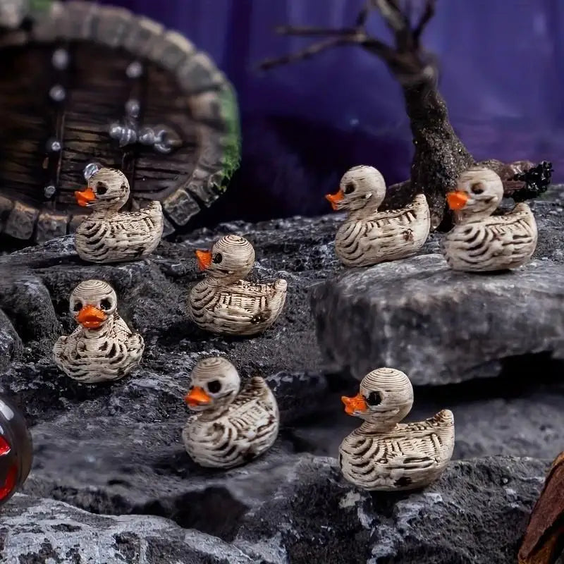 Gothic Totenkopf-Enten 20er-Set – Harzfiguren, Schreibtischdeko Halloween & Party