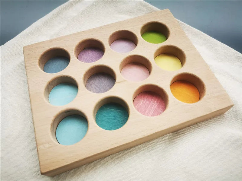 Hochwertige Regenbogen-Musik, klingende Bäume, Holzblütenblätter, Montage und Marmor-Lauf-Bälle, die Kinder-Lernspielzeug verfolgen