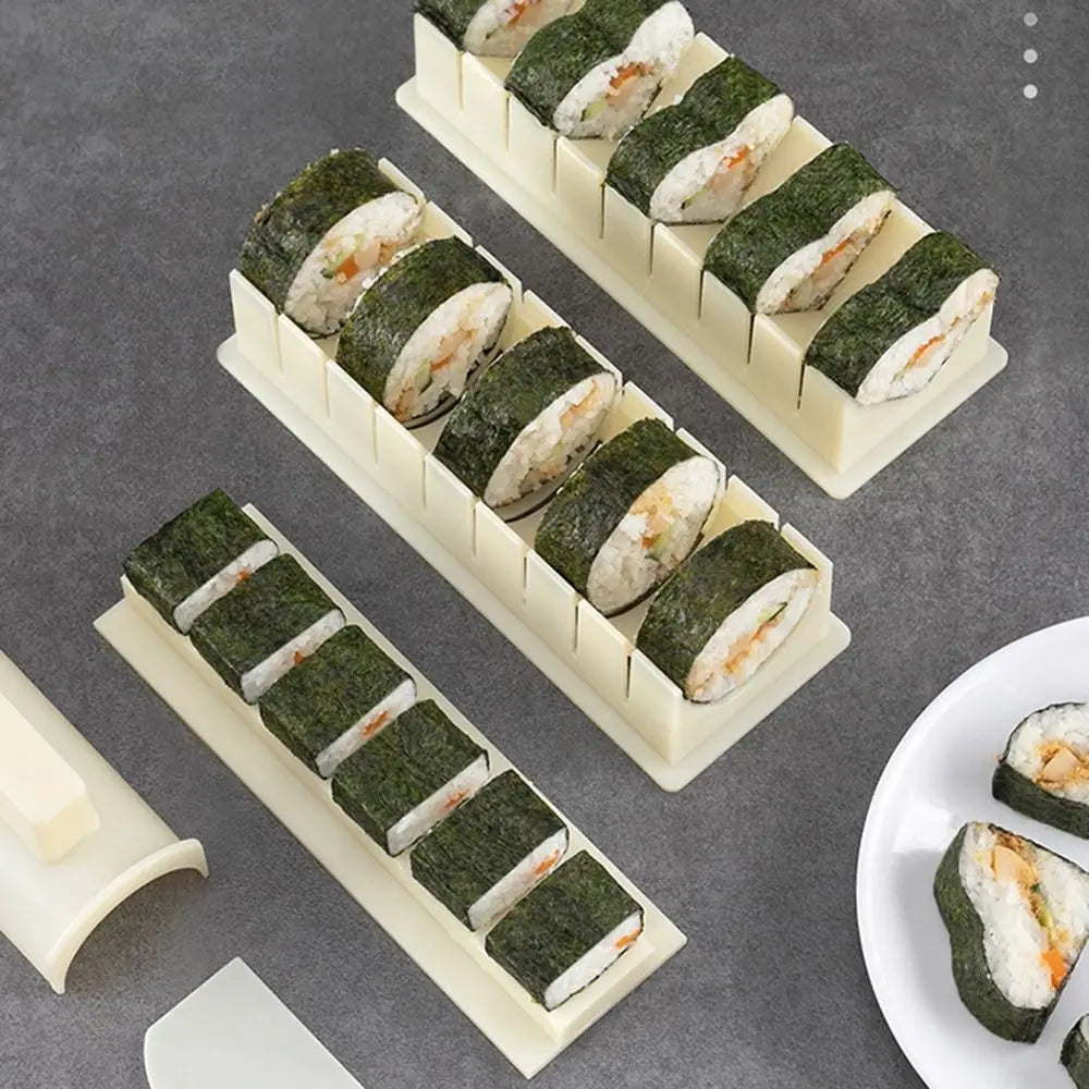 Neue 3 stücke Sushi Maker Ausrüstung Kit Kunststoff Kimbap Sushi Rollen Form Runde Quadratische Herz-förmigen Sushi, Der Werkzeuge kuchen Rolle Form