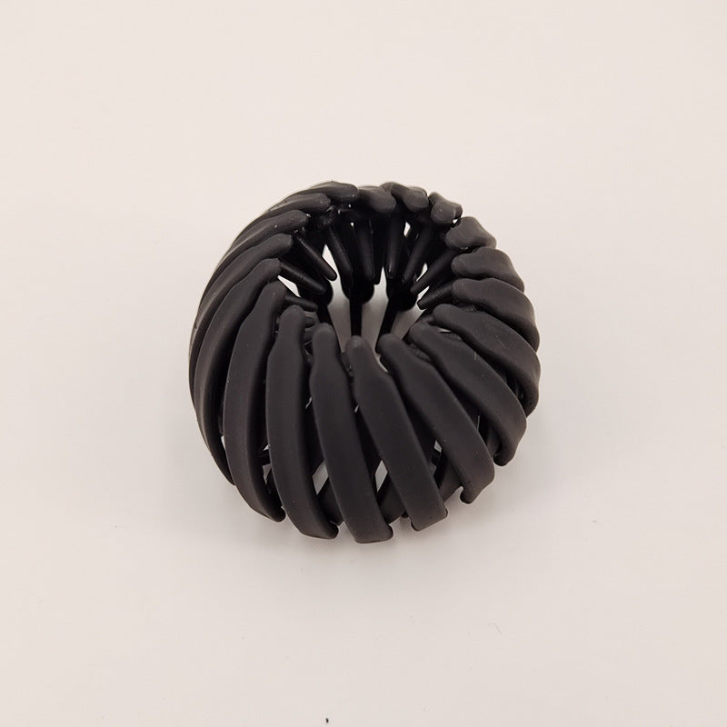 Einziehbarer Pferdeschwanzhalter