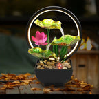 Tisch-Wasserbrunnen, USB-betriebener Entspannungs-Desktop-Wasserfallbrunnen mit natürlichen Felsen und LED-Ringlichtern für die Inneneinrichtung