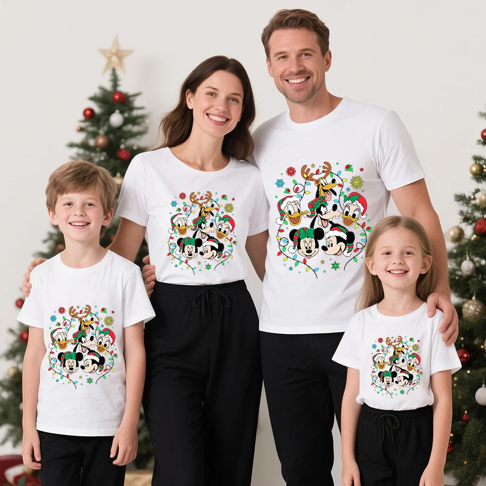 Disney Mickey and Friends Baumwoll-T-Shirts mit Weihnachtsdruck, passende Familien-Outfits für Mama, Papa, Kinder, Urlaubsparty