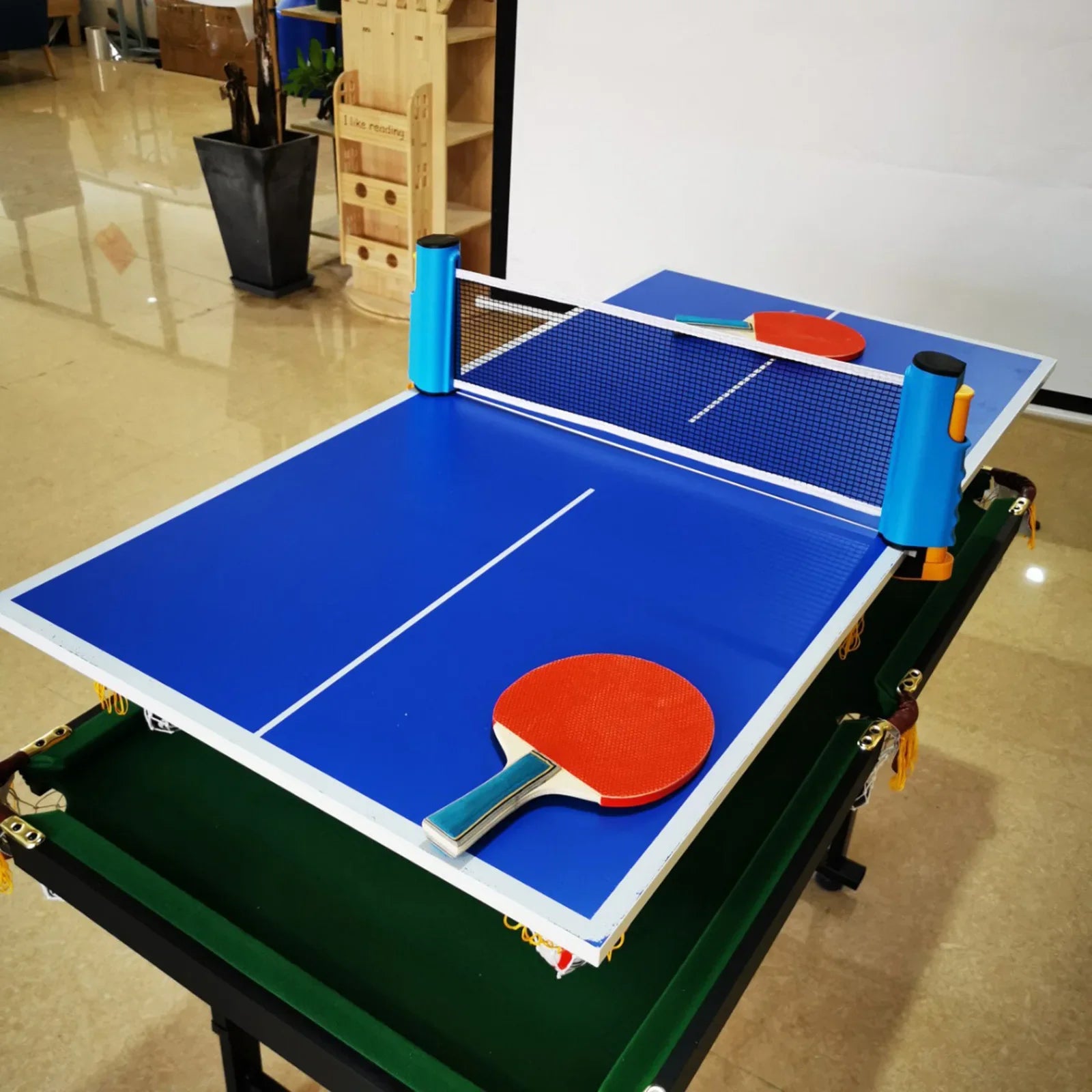 Einziehbares Tischtenisnetz und 1 Set Tennisschläger + Bälle