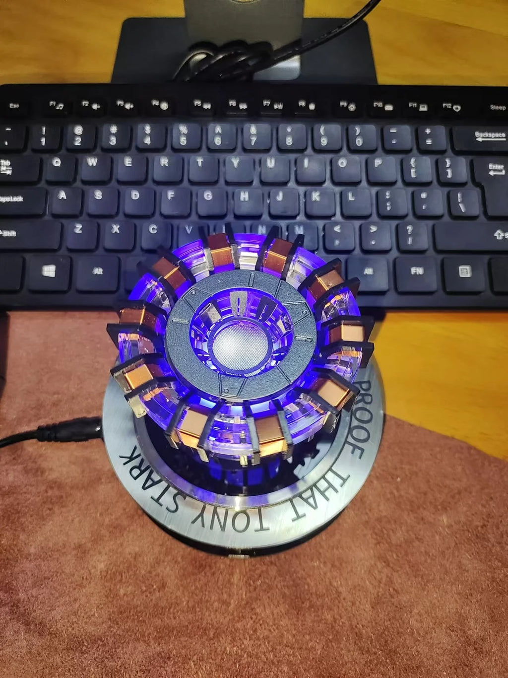 Kreatives Geschenk Black Tech Steel Floating Reactor Desktop-Dekoration Ornamente Neuheit Mk1 Actionfiguren zum Sammeln Spielzeug