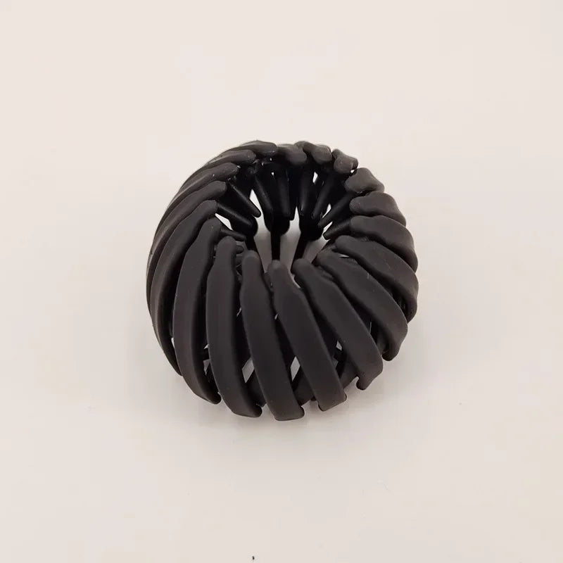 Einziehbarer Pferdeschwanzhalter