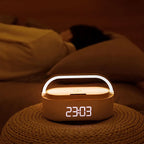 Digitales Weckerradio mit Bluetooth-Lautsprecher, 15 W kabelloses Ladegerät, zwei kabellosen Lautsprecher, einstellbarer lauter Alarmton