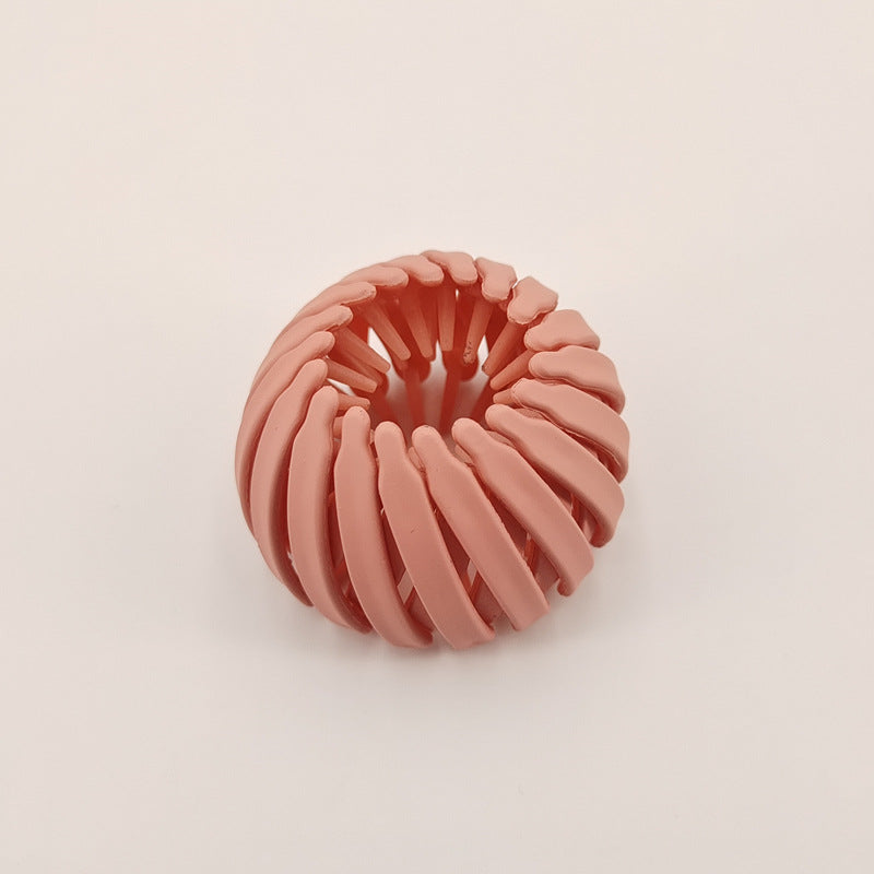 Einziehbarer Pferdeschwanzhalter