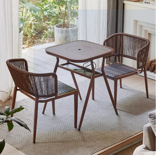 Ofenherstellung von Tee, Balkon, dreiteiliges Set aus Tischen und Stühlen, kleiner multifunktionaler elektrischer Keramikherd, Grillen-Esszimmer