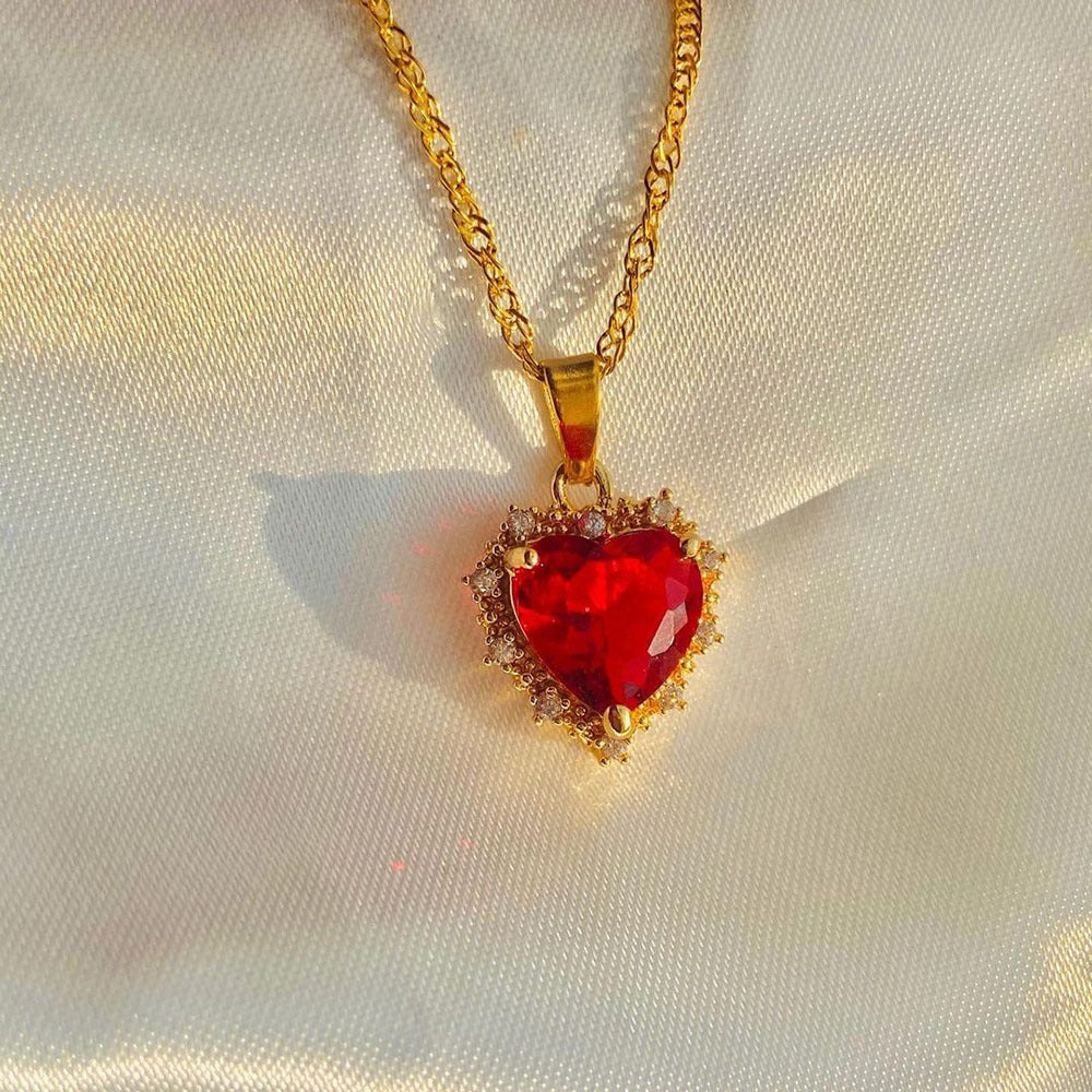 Bunte Strass-Herzkette mit goldener Schlüsselbeinkette – personalisierter Schmuck für Damen zum Valentinstag