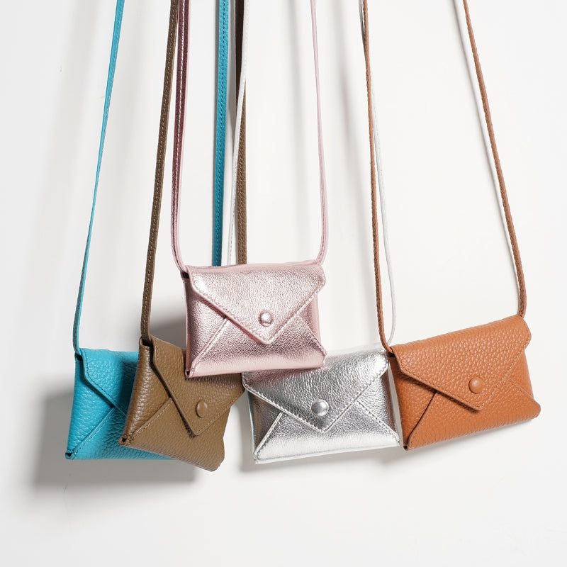 Zarte Mini-Umhängetasche aus Rindsleder (Oberschicht)