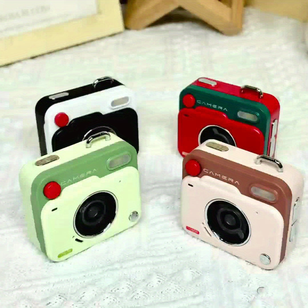 Neue CCD-Retro-Mini-Digitalkamera: Einfache Bedienung, ideal für Einsteiger. Hochauflösende Fotos und Videos. Zwei Ausführungen erhältlich, wahlweise mit oder ohne 32-GB-Speicherkarte.