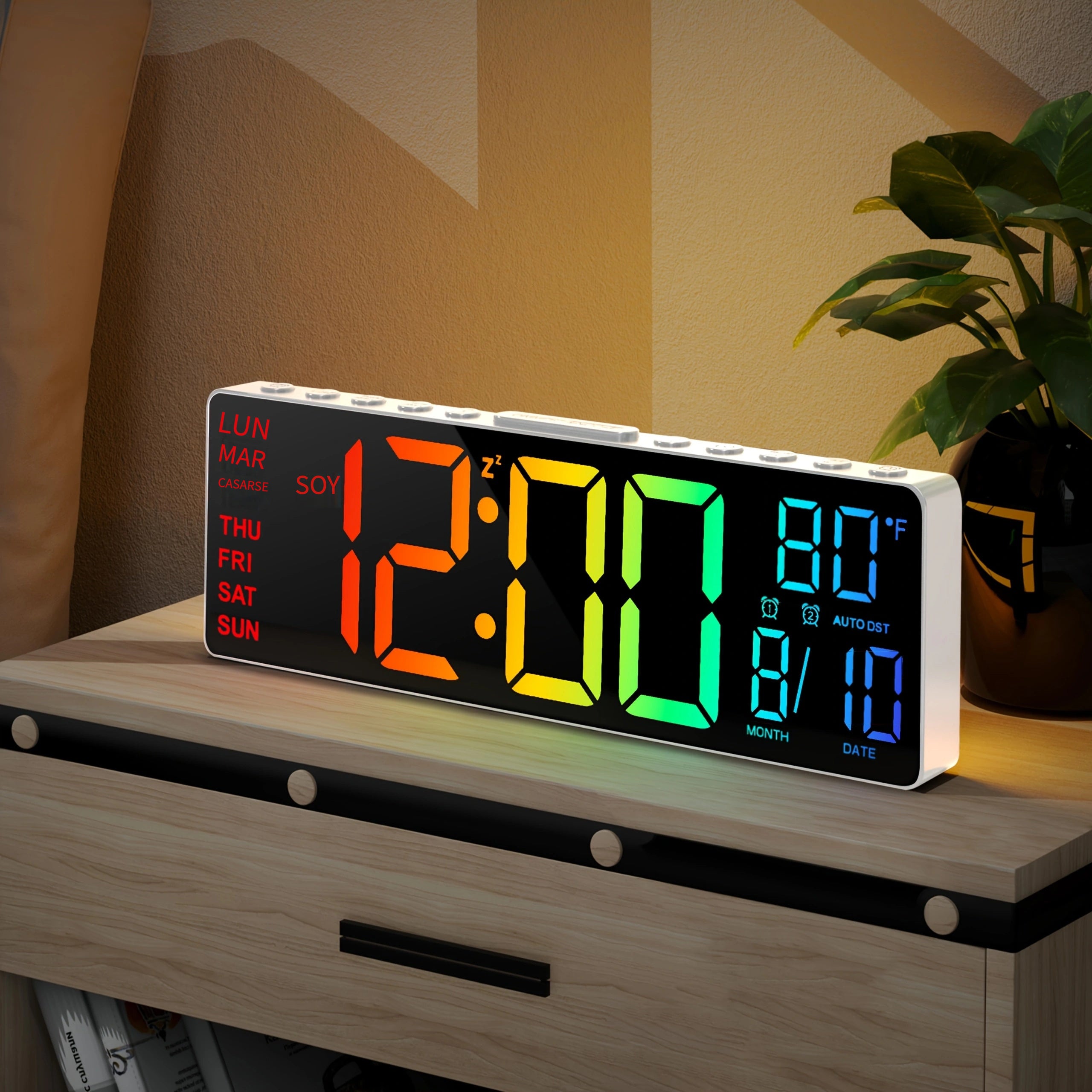 Große digitale Wanduhr (26,67 cm) mit Fernbedienung, Doppelalarm, großem LED-Display, 8 RGB-Farben, automatischer Sommerzeitumstellung und Temperaturanzeige. Ideal für Wohnzimmer, Schlafzimmer und als Dekoration. Auch als Geschenk für Senioren geeignet.